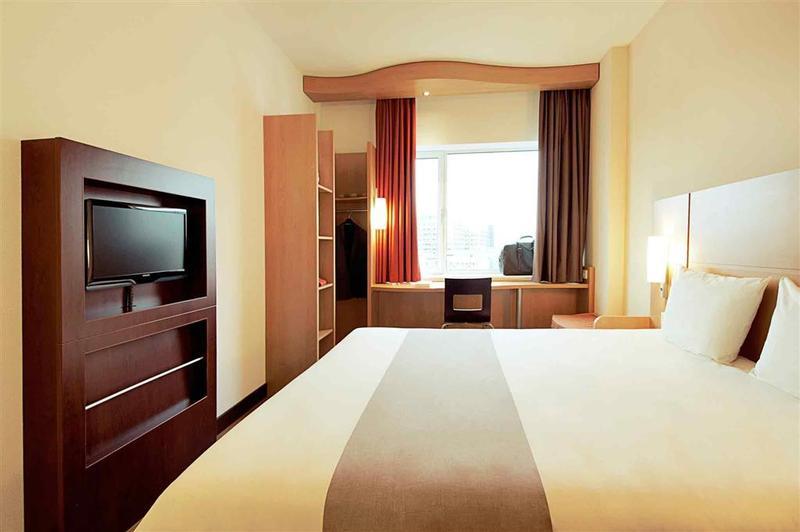 Ibis Budget Paris Porte D'Italie Est Le Kremlin-Bicêtre Esterno foto